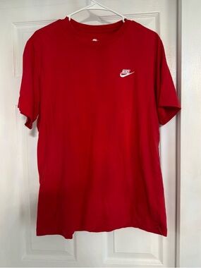 Nike Men’s Red Short Sleeve Tee with White Swoosh
